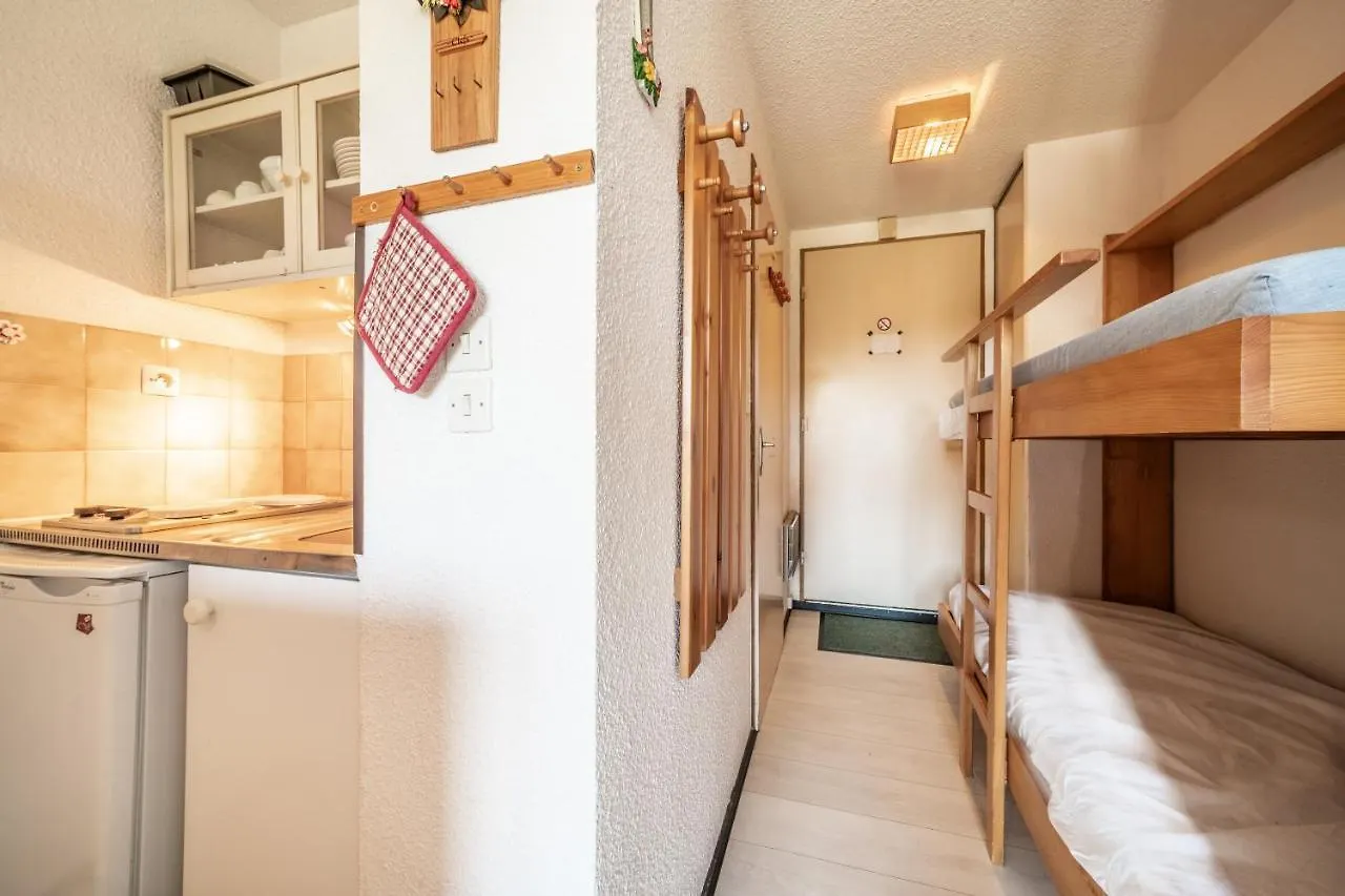 Les Carroz D'Araches 4 Personnes Apartman 0*, Arâches